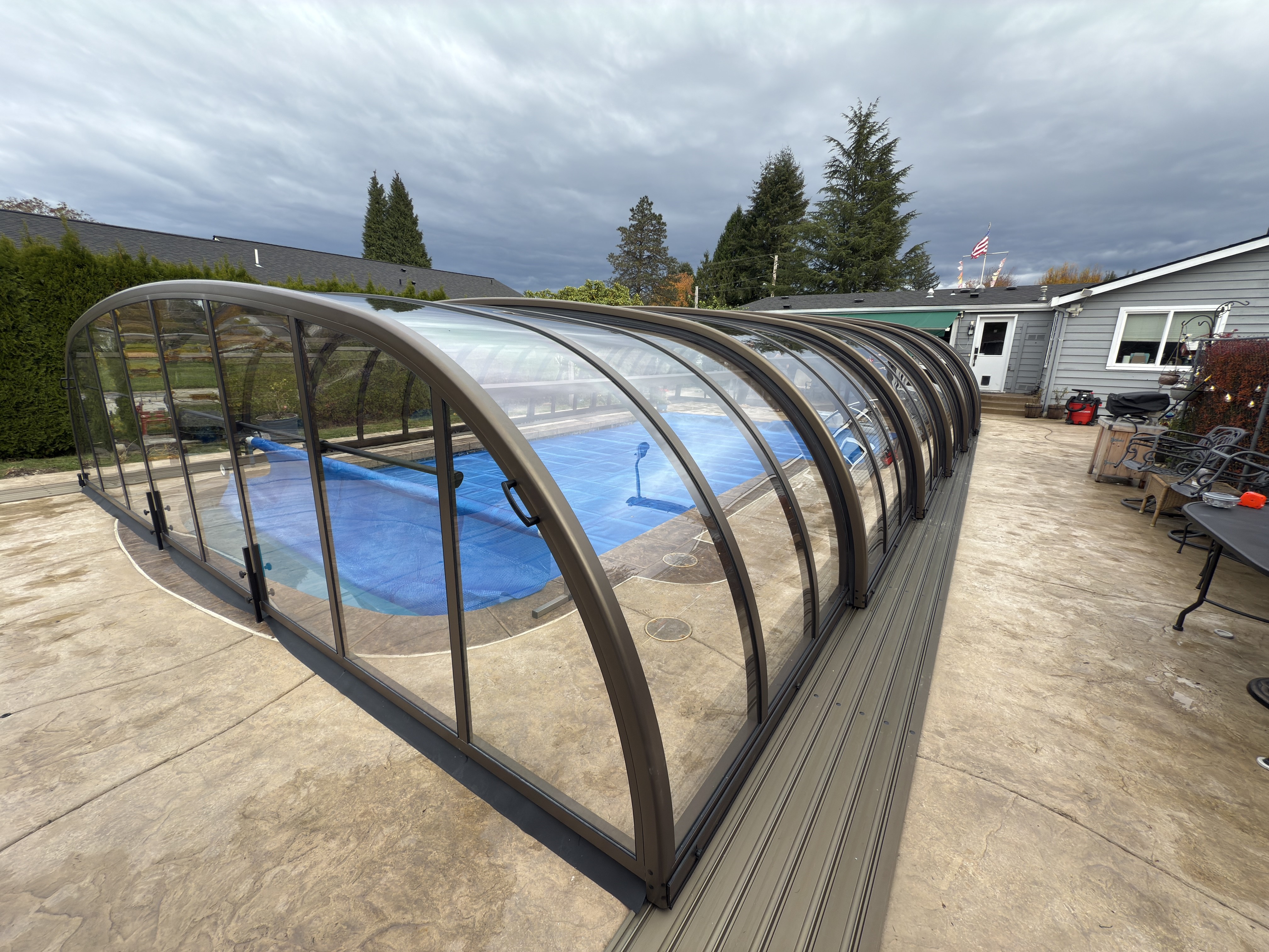 Storm-Tested in the USA: Laguna Neo Pool Enclosure Withstands Boom ...